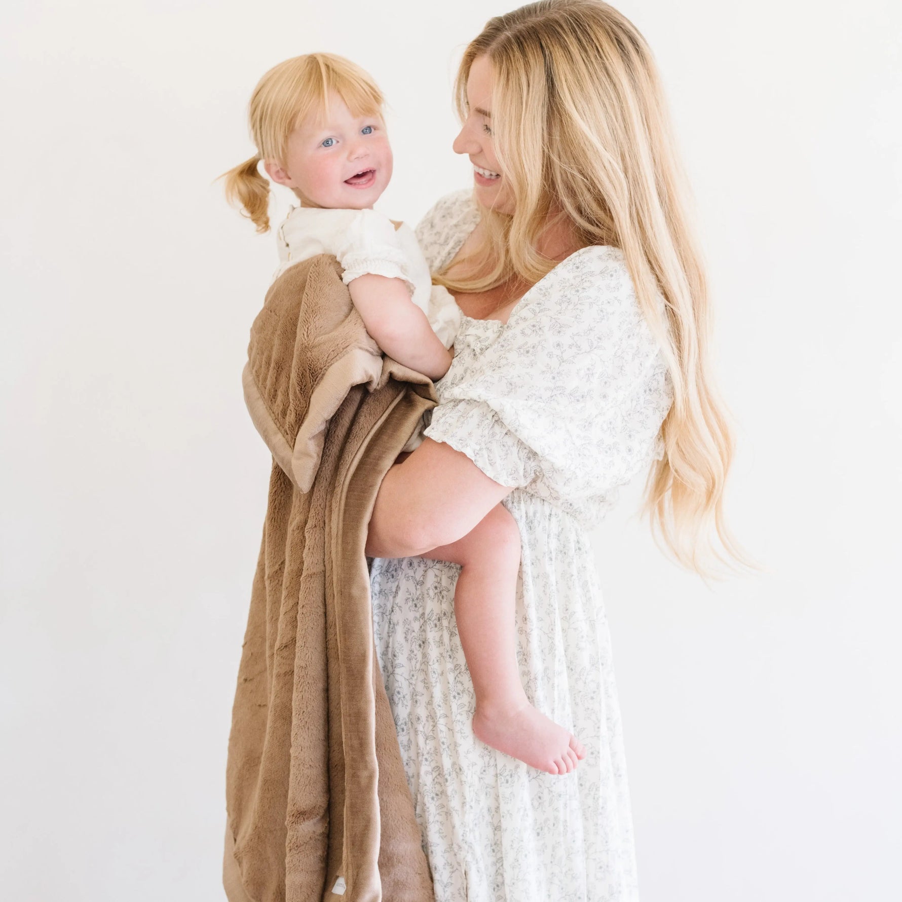 Lush Toddler Blankets Saranoni Luxury Plush Premium Saranoni Everetts Place Boutique