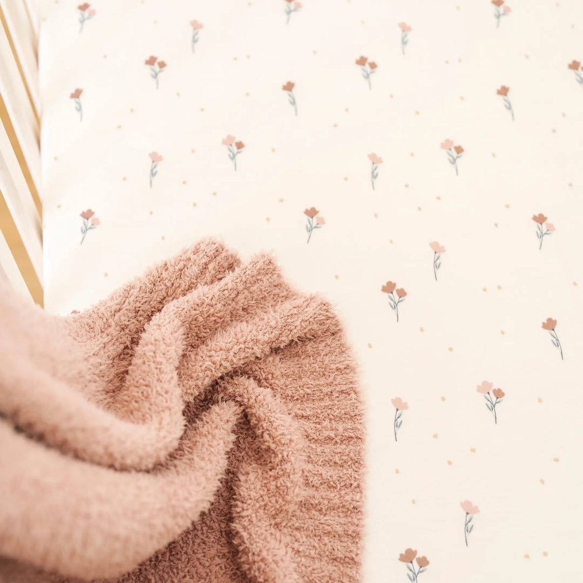 MINKY STRETCH LUXE CRIB SHEETS Saranoni 