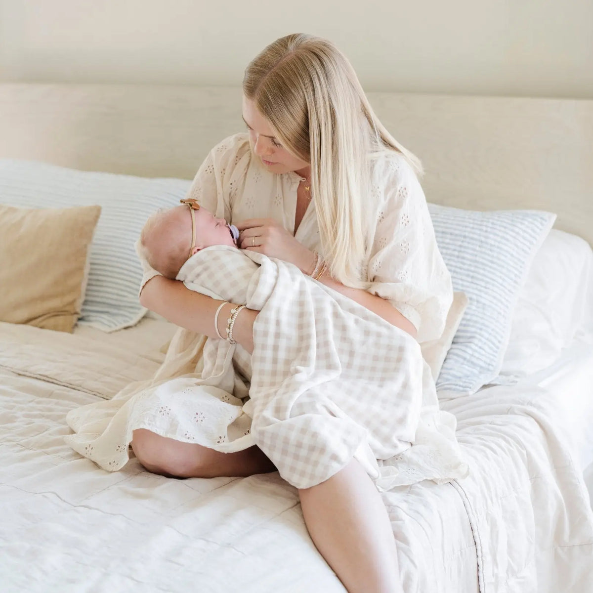MINKY STRETCH LUXE SWADDLE/BLANKET Saranoni 