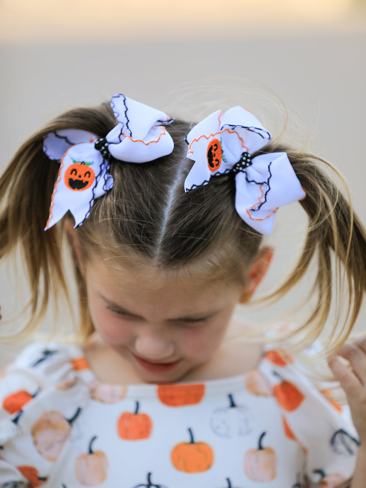 Halloween Pumpkin Hair Bows: White Ribbon Design（2PCS） by Rylee Faith Designs