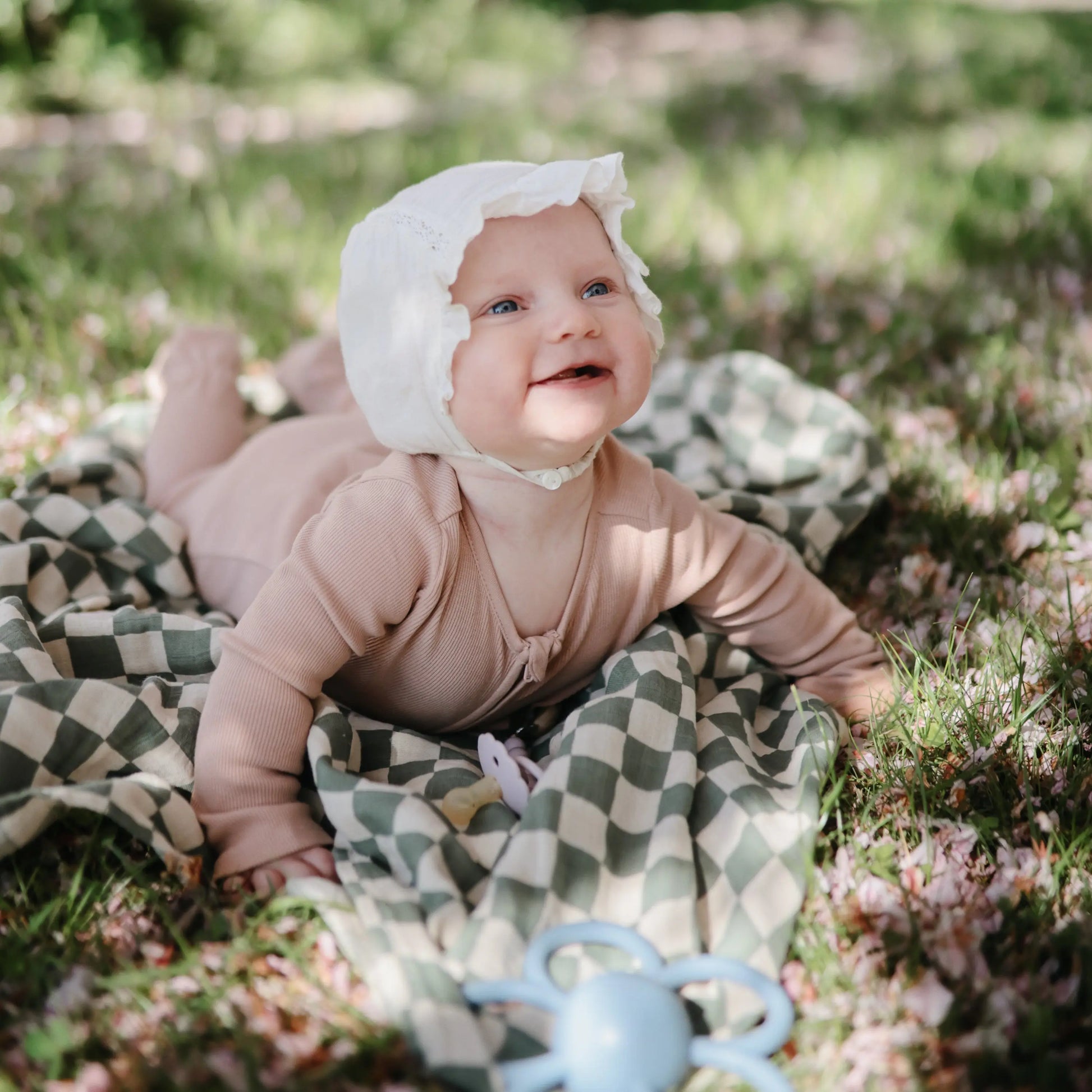 Organic Cotton Muslin Swaddle Blanket for Baby Cuddling and Nursing Mushie