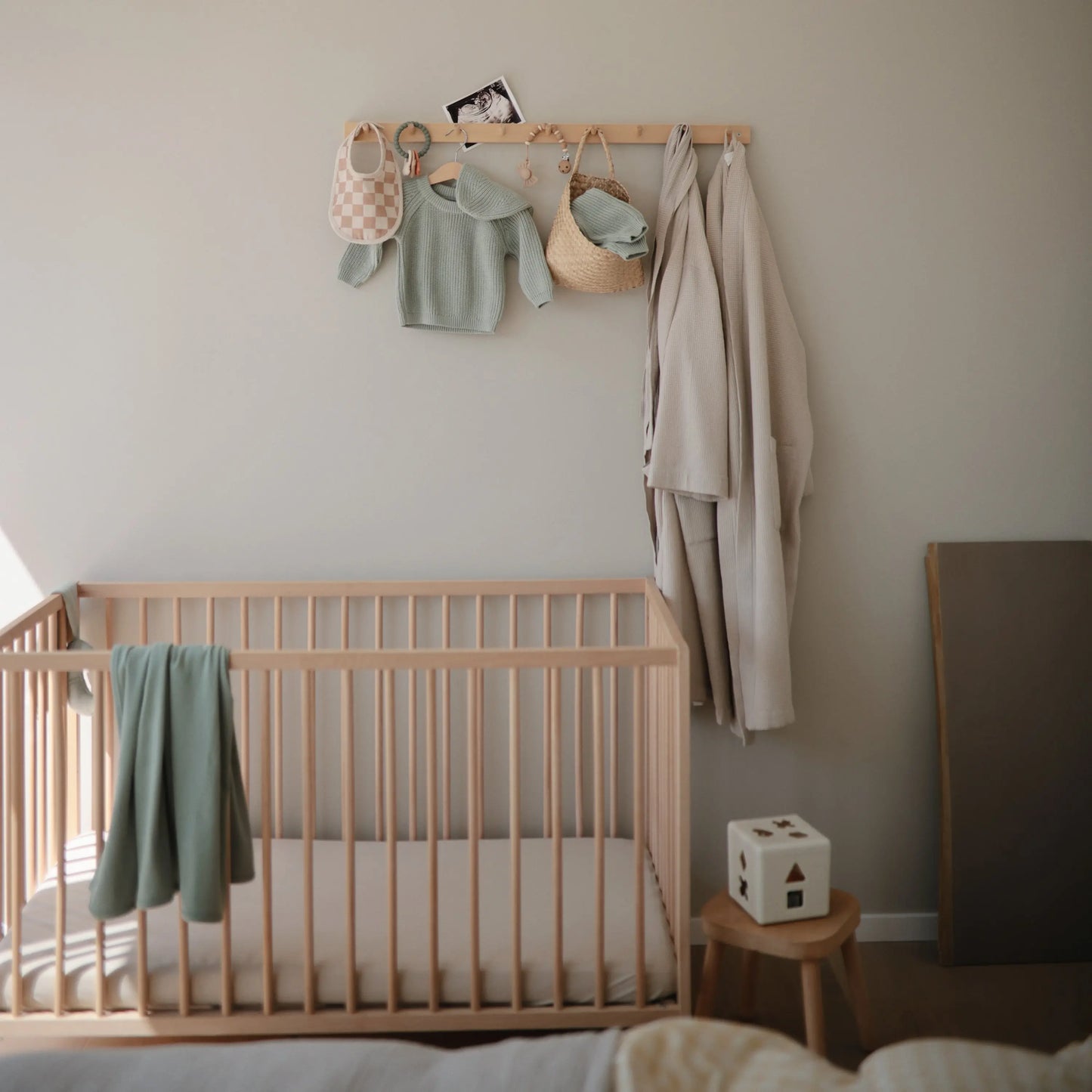 Stretchy Organic Cotton Crib Sheet Soft Breathable Pre-Washed with Elastic Edges Mushie