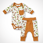 Baby two-piece set with frog print long sleeve bodysuit and matching pants with elastic waistband