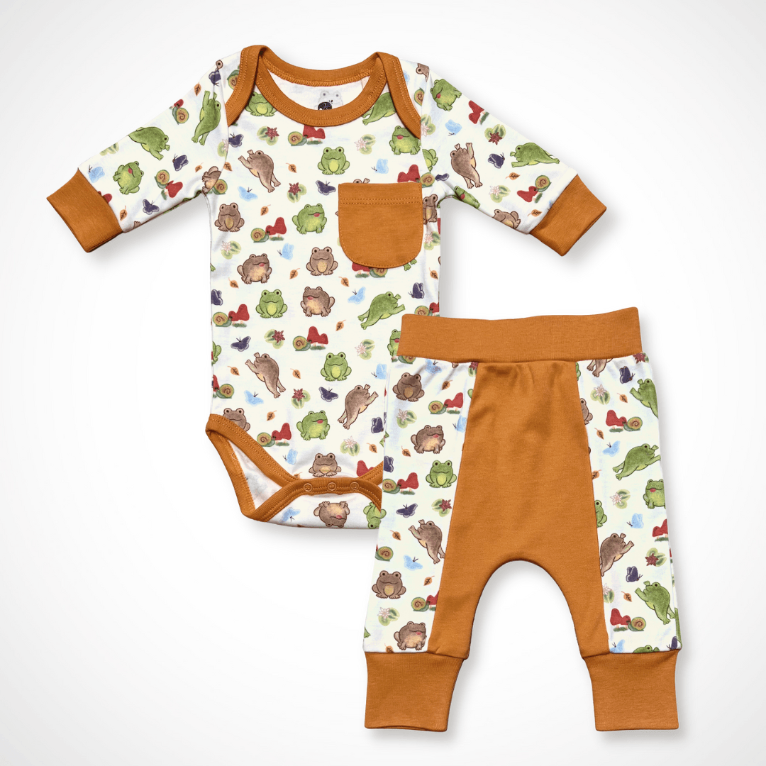 Baby two-piece set with frog print long sleeve bodysuit and matching pants with elastic waistband