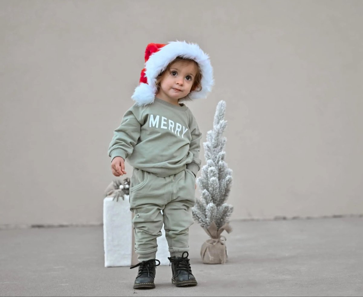 Little Joy Co. Merry Graphic Organic Cotton 2pc Jogger Set - Everetts Place Boutique - 