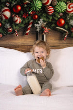 Little Joy Co. Merry Graphic Organic Cotton 2pc Jogger Set - Everetts Place Boutique - 