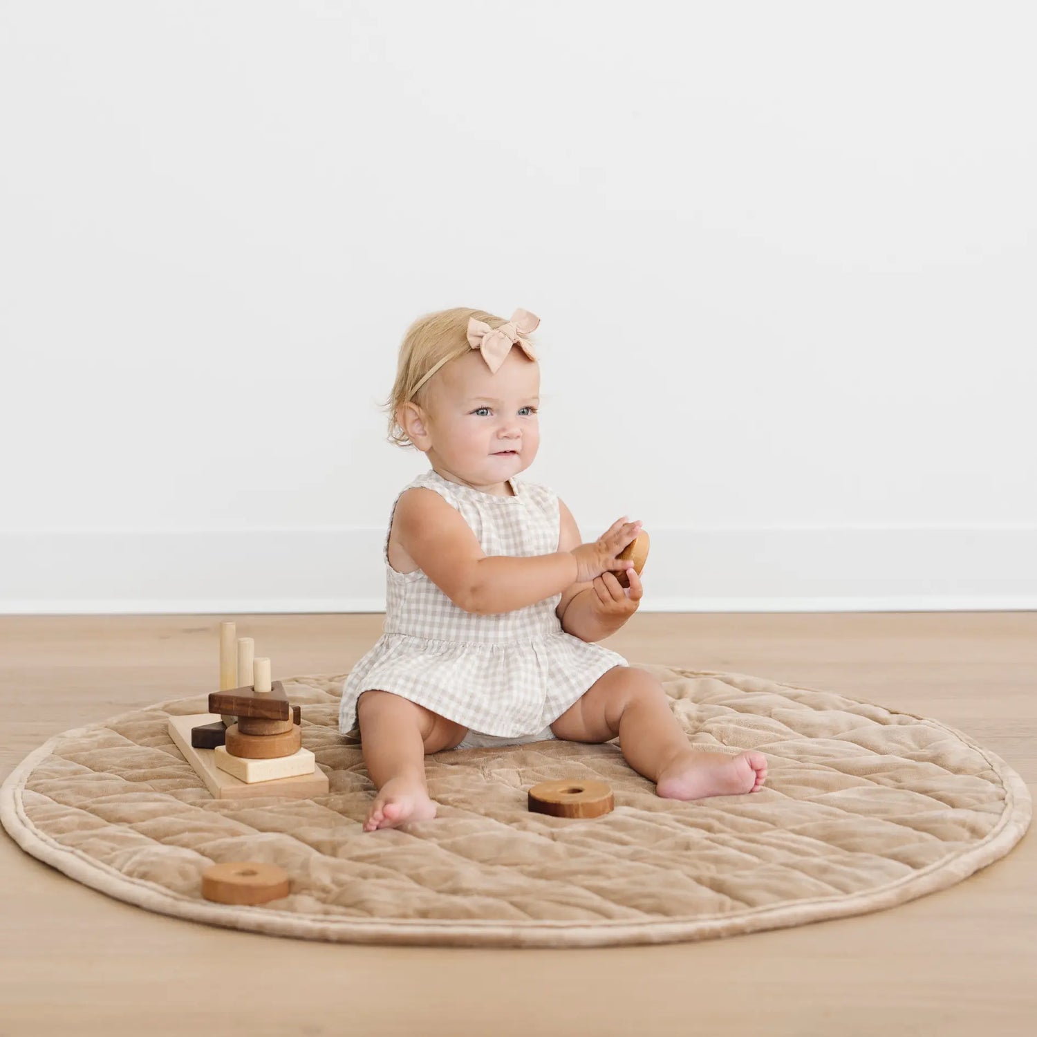 Minky Play Mat Circle Quilted Baby Activity Mat Saranoni Saranoni Everetts Place Boutique 32.00