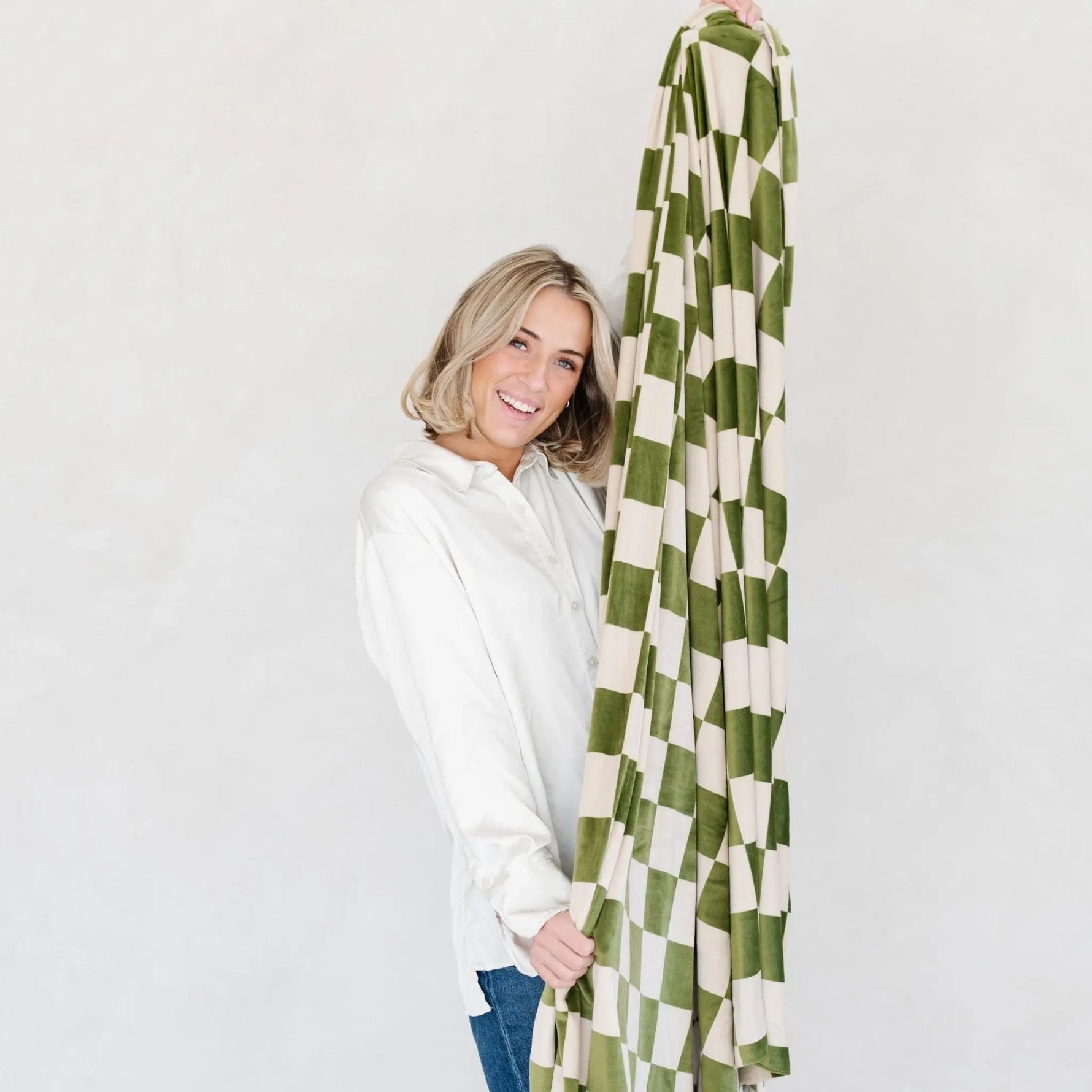 Minky Stretch XL Throw Blanket Saranoni Cozy Swaddle Saranoni Everetts Place Boutique