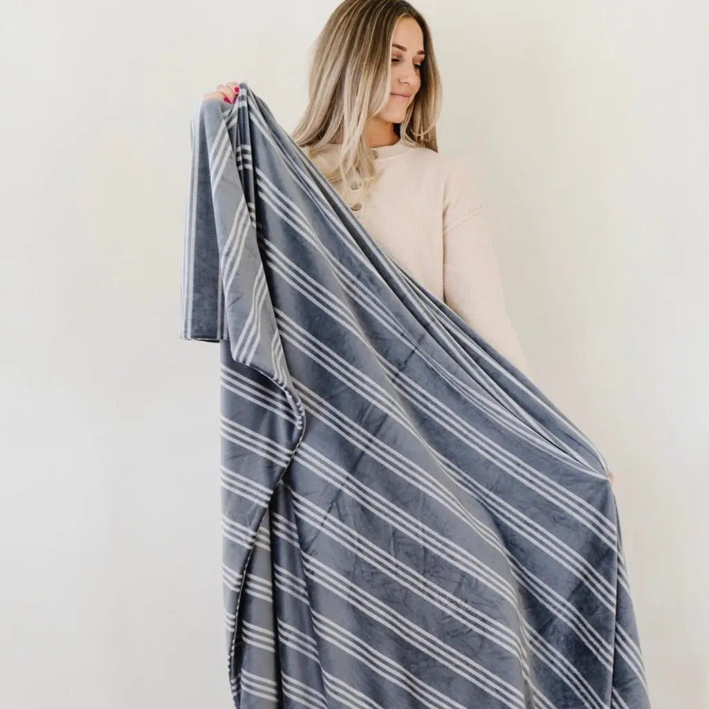 Minky Stretch XL Throw Blanket Saranoni Cozy Swaddle Saranoni Everetts Place Boutique 79.00