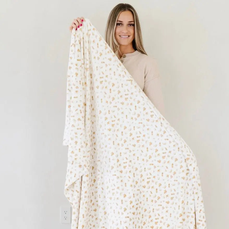 Minky Stretch XL Throw Blanket Saranoni Cozy Swaddle Saranoni Everetts Place Boutique 79.00