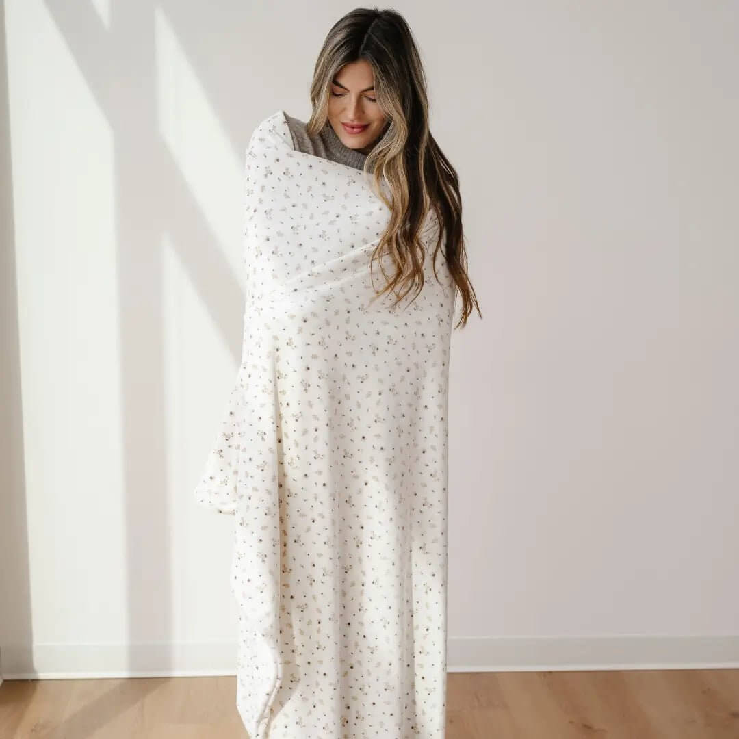 Minky Stretch XL Throw Blanket Saranoni Cozy Swaddle Saranoni Everetts Place Boutique 79.00