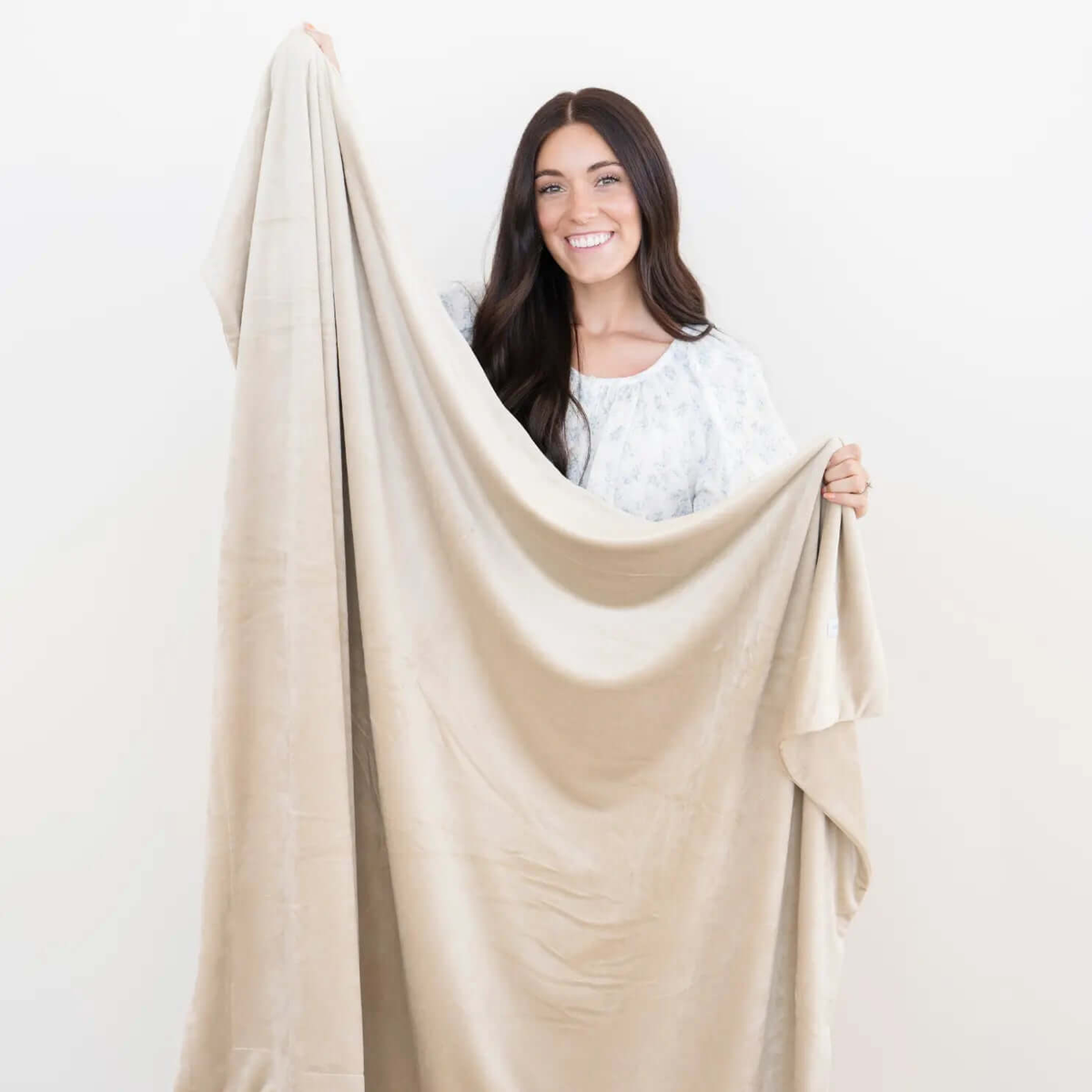 Minky Stretch XL Throw Blanket Saranoni Cozy Swaddle - Everetts Place Boutique - 