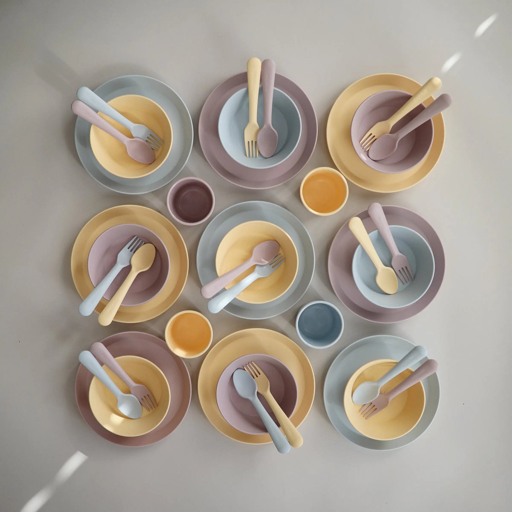 Mushie Mushie Plastic Dinnerware Cups Lightweight Non Toxic Designed for Kids - Home & Garden > Kitchen & Dining > Tableware > Drinkware > Coffee & Tea Cups Dinnerware