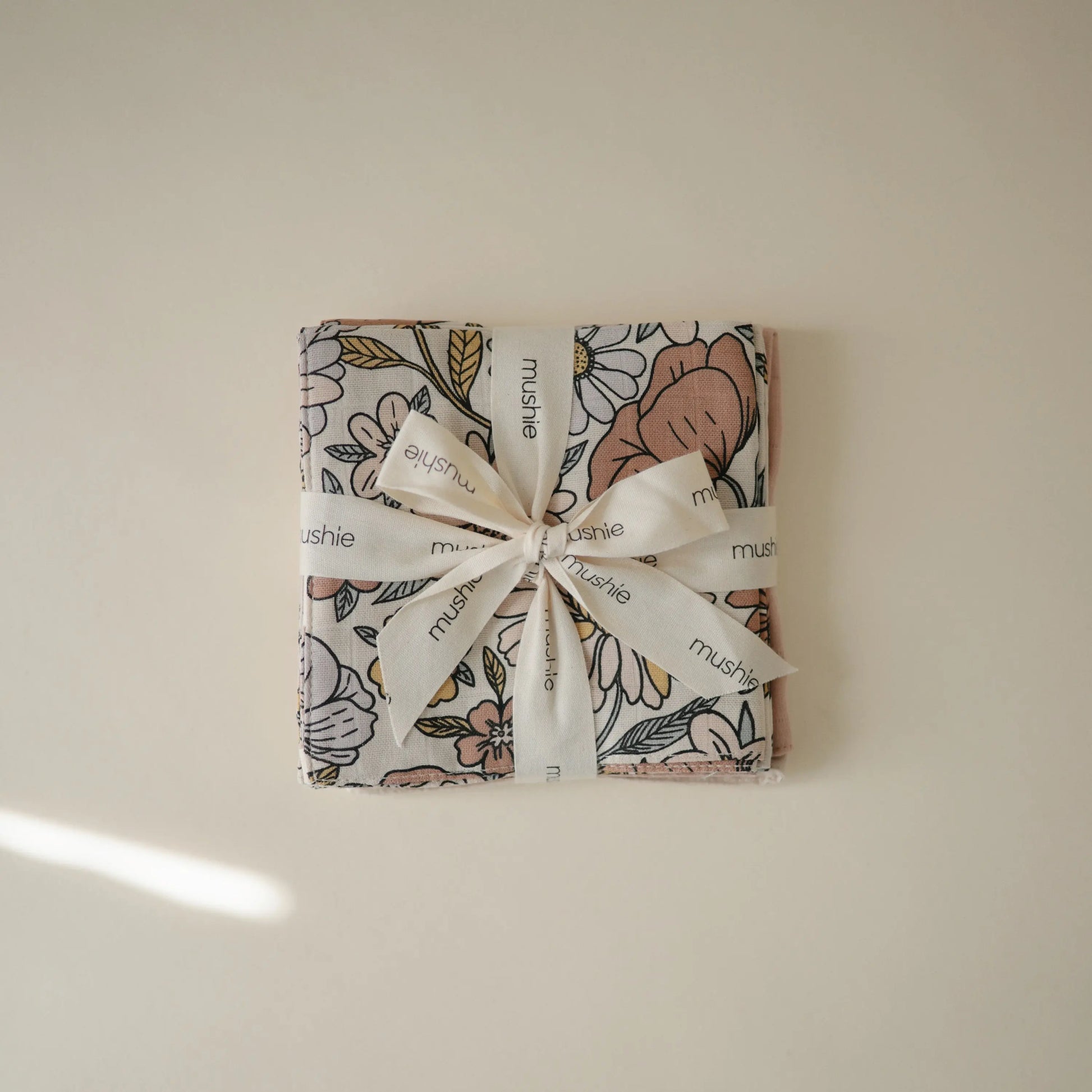 Muslin Cotton Washcloths Made of 100 Percent Organic Cotton Mushie Everetts Place: Online Boutique