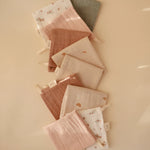 Mushie Muslin Cotton Washcloths Made of 100 Percent Organic Cotton - Home & Garden > Linens & Bedding > Towels > Bath Towels & Washcloths Muslin Cotton Washcloth
