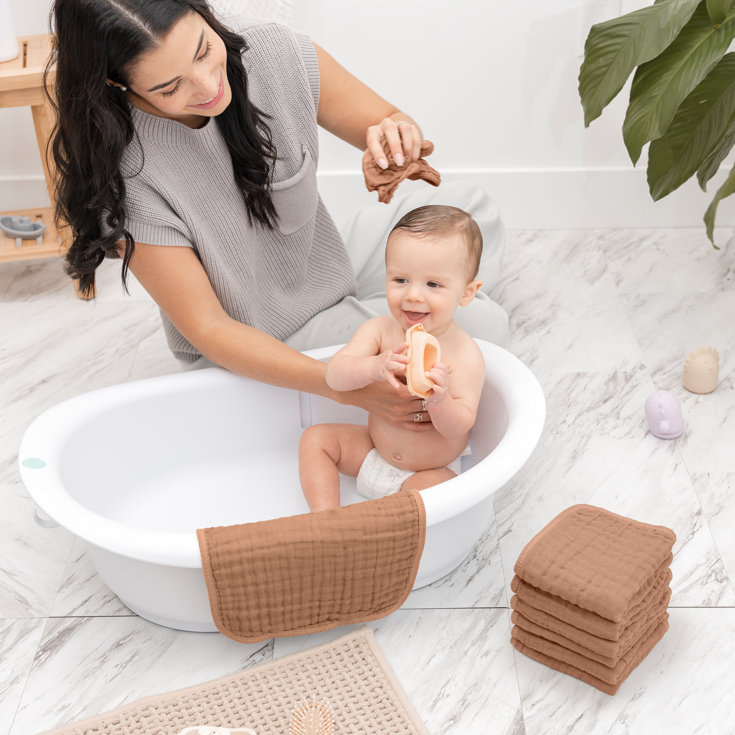 Muslin Washcloths For Baby Caramel By Comfy Cubs Bath Set Comfy Cubs Everetts Place: Online Boutique