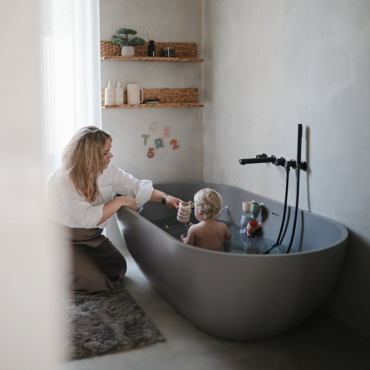 Pour and Play Bath Set by Mushie (view 9 of 14)