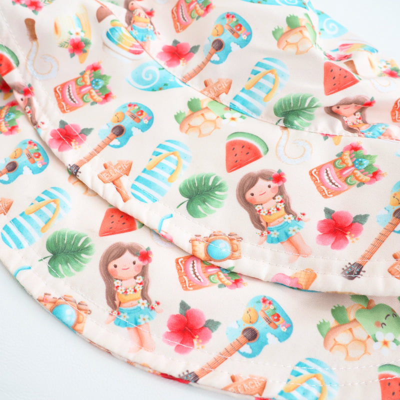 Baby & kids sun hat with colorful Aloha-themed print, lightweight and breathable.