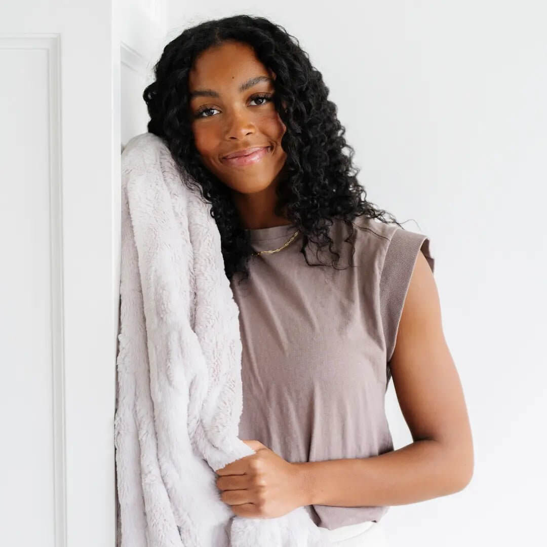 Saranoni Patterned Faux Fur Throw Blanket Saranoni Luxuriously Soft - Everetts Place Boutique - 