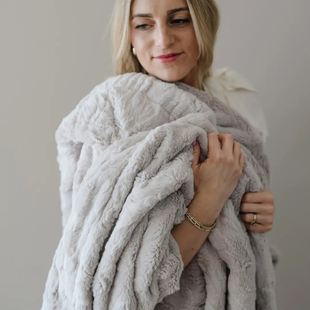 Patterned Faux Fur Throw Blanket Saranoni Luxuriously Soft Saranoni Everetts Place Boutique
