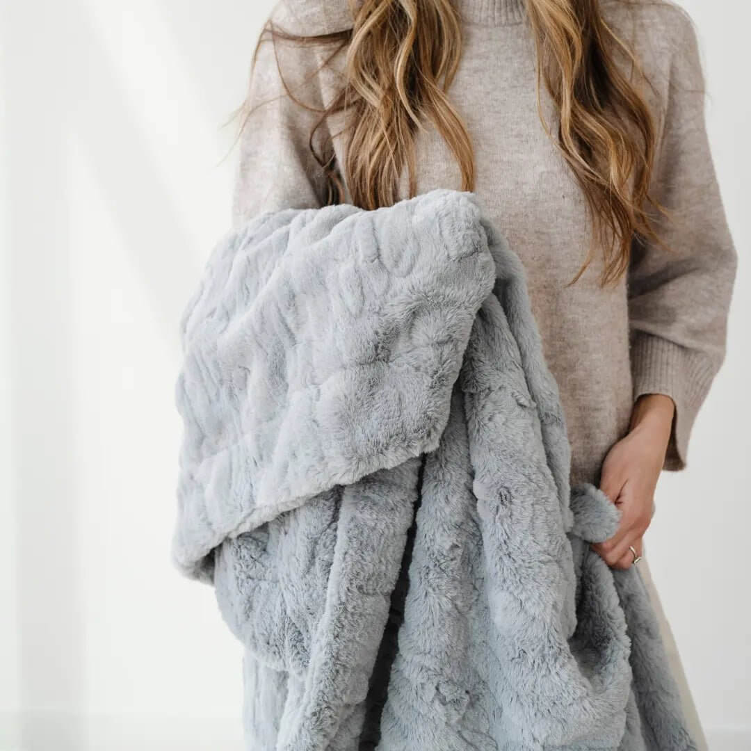 Patterned Faux Fur Throw Blanket Saranoni Luxuriously Soft - Everetts Place Boutique - 