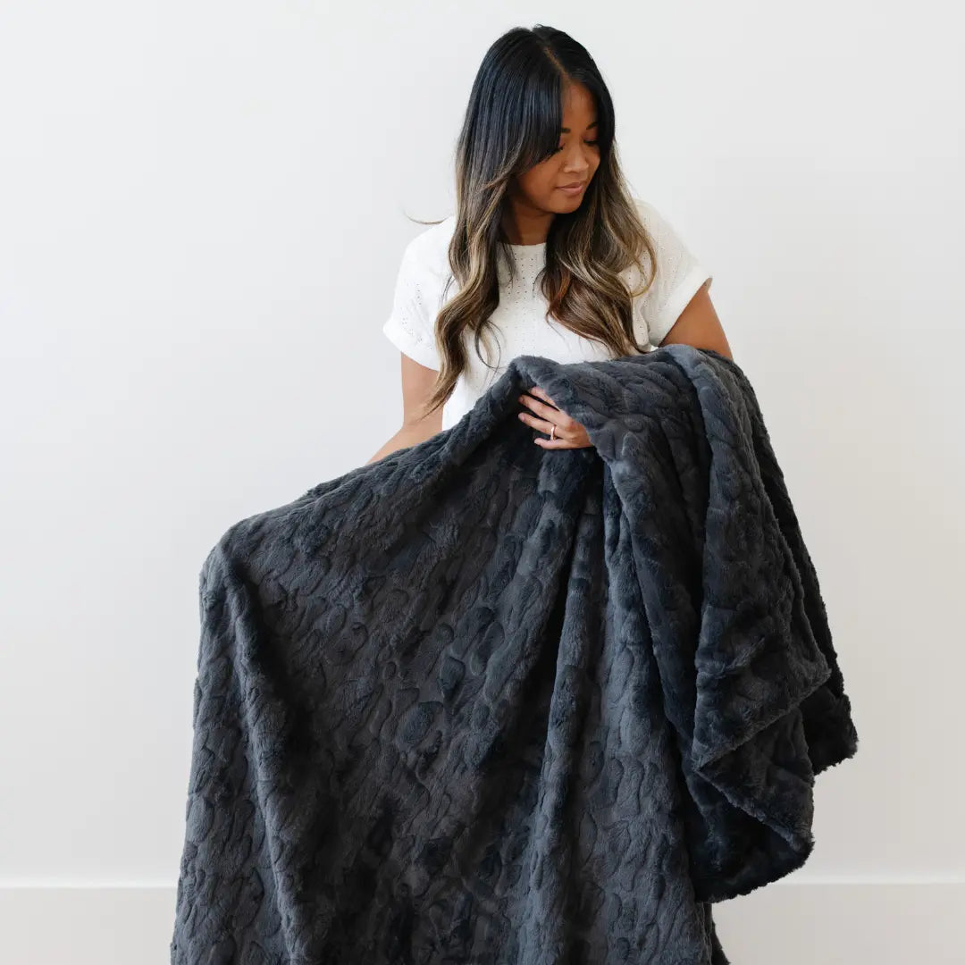 Patterned Faux Fur Throw Blanket Saranoni Luxuriously Soft Saranoni Everetts Place Boutique 119.00
