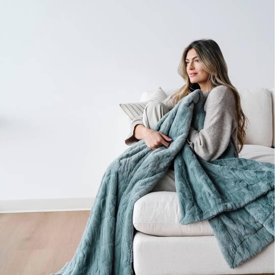 Saranoni Patterned Faux Fur Throw Blanket Saranoni Luxuriously Soft - Everetts Place Boutique - 