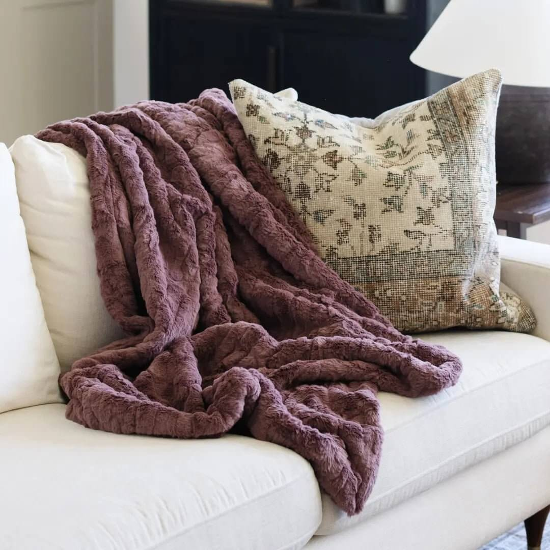 Patterned Faux Fur Throw Blanket Saranoni Luxuriously Soft - Everetts Place Boutique - 