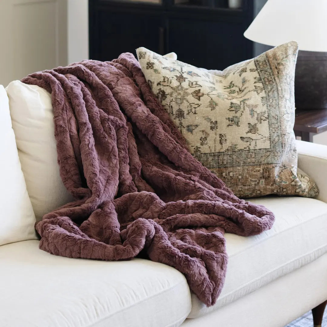 Patterned Faux Fur Throw Blanket Saranoni Luxuriously Soft Saranoni Everetts Place Boutique 119.00