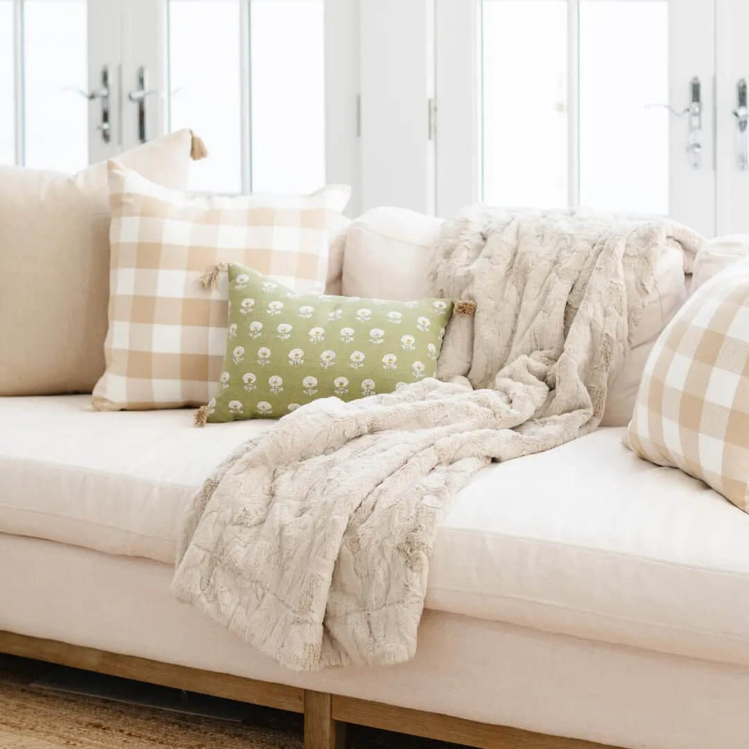 Patterned Faux Fur Throw Blanket Saranoni Luxuriously Soft - Everetts Place Boutique - 