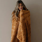Patterned Faux Fur Throw Blanket Saranoni Luxuriously Soft Saranoni Everetts Place Boutique