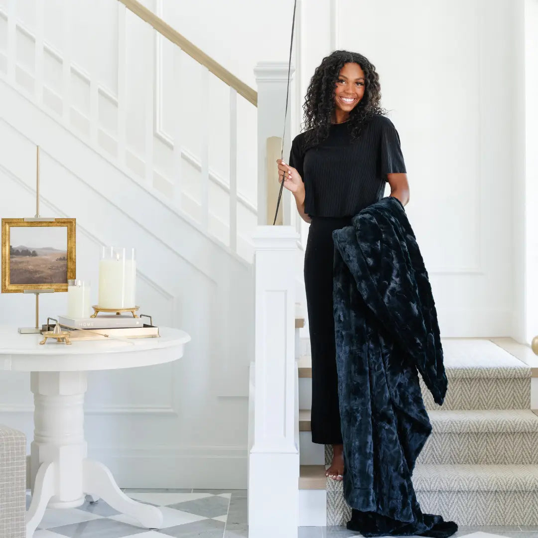 Patterned Faux Fur Throw Blanket Saranoni Luxuriously Soft Saranoni Everetts Place Boutique