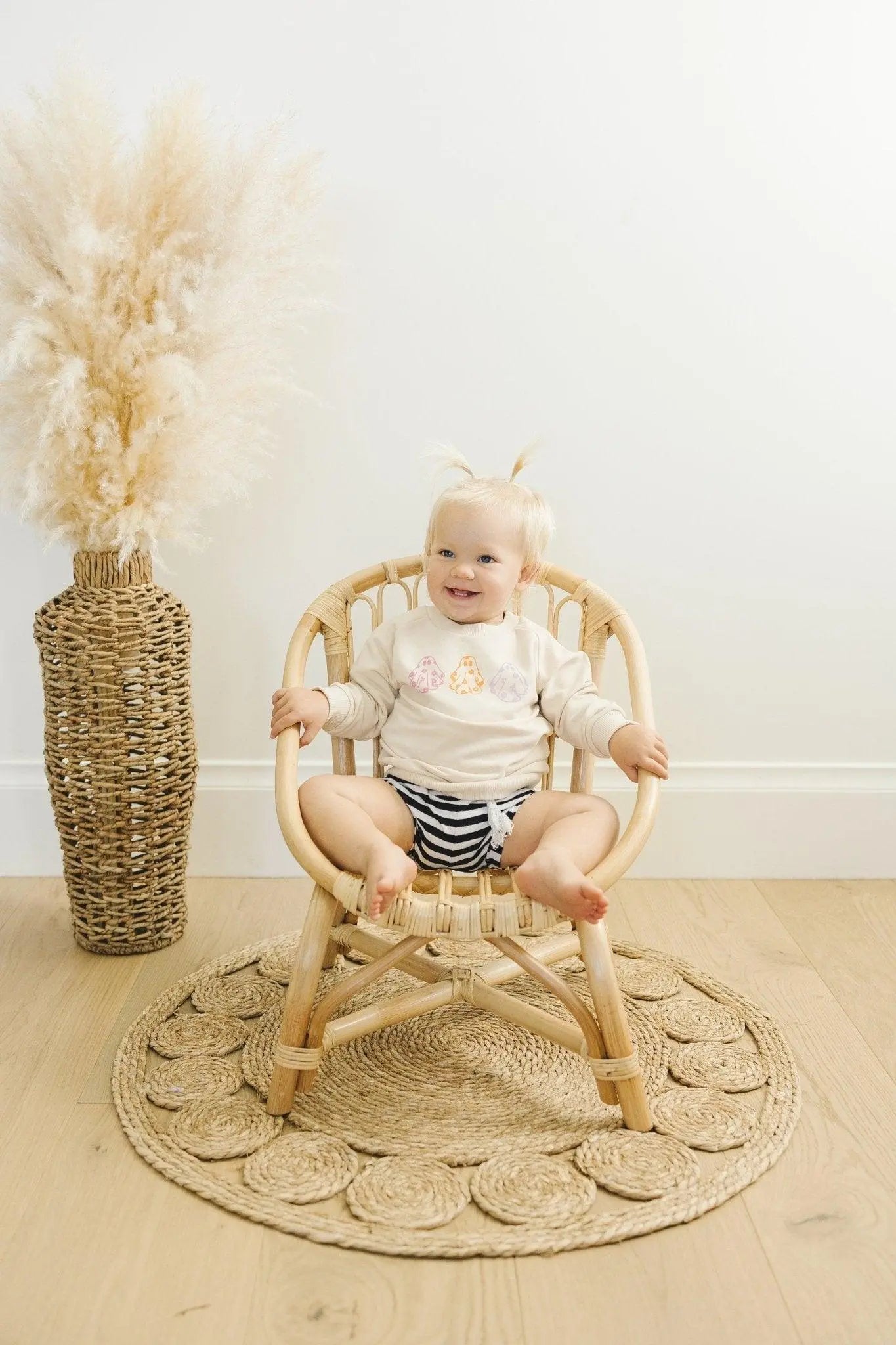 Retro Daisy Ghosts Organic Cotton Crewneck Little Joy Co. Everetts Place: Online Boutique