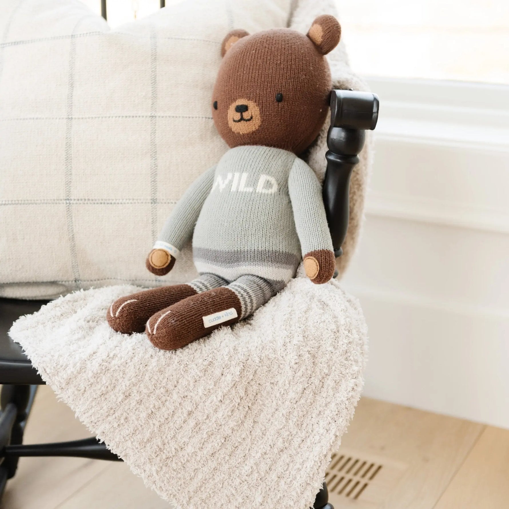 Ribbed Bamboni Receiving Blanket Soft Cozy Baby Blanket Saranoni Everetts Place Boutique