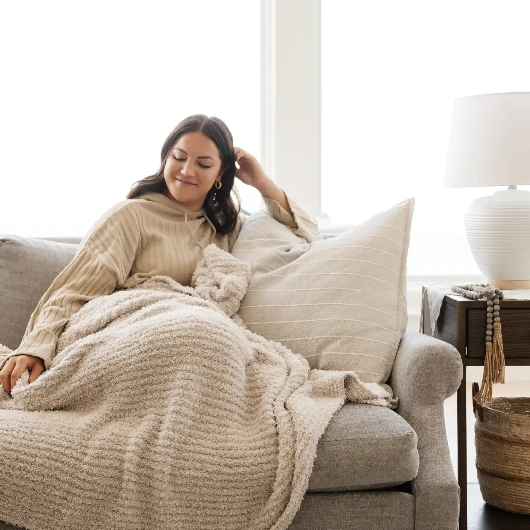 Ribbed Bamboni Throw Blankets Soft Cozy Luxury Premium Saranoni Everetts Place Boutique