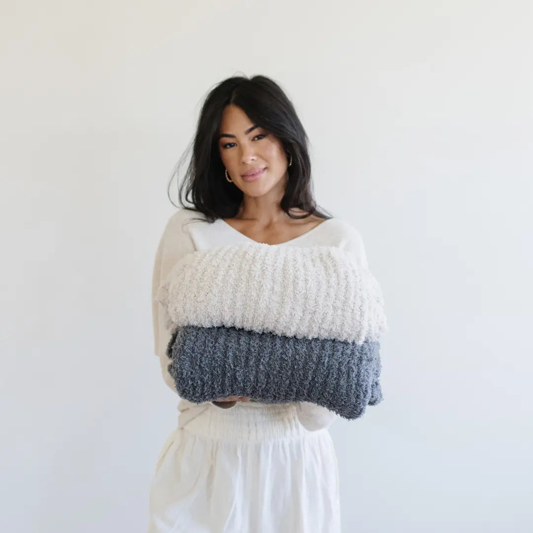 Ribbed Bamboni Throw Blankets Soft Cozy Luxury Premium Saranoni Everetts Place Boutique