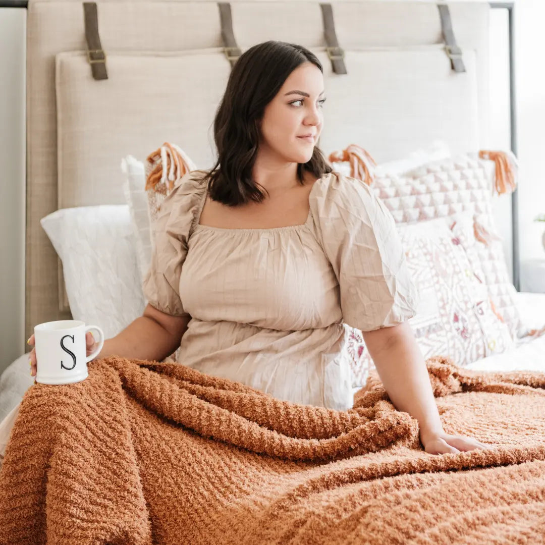 Ribbed Bamboni Throw Blankets Soft Cozy Luxury Premium Saranoni Everetts Place Boutique