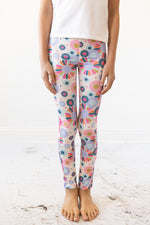 Mila & Rose Keep Growing organic cotton baby leggings.