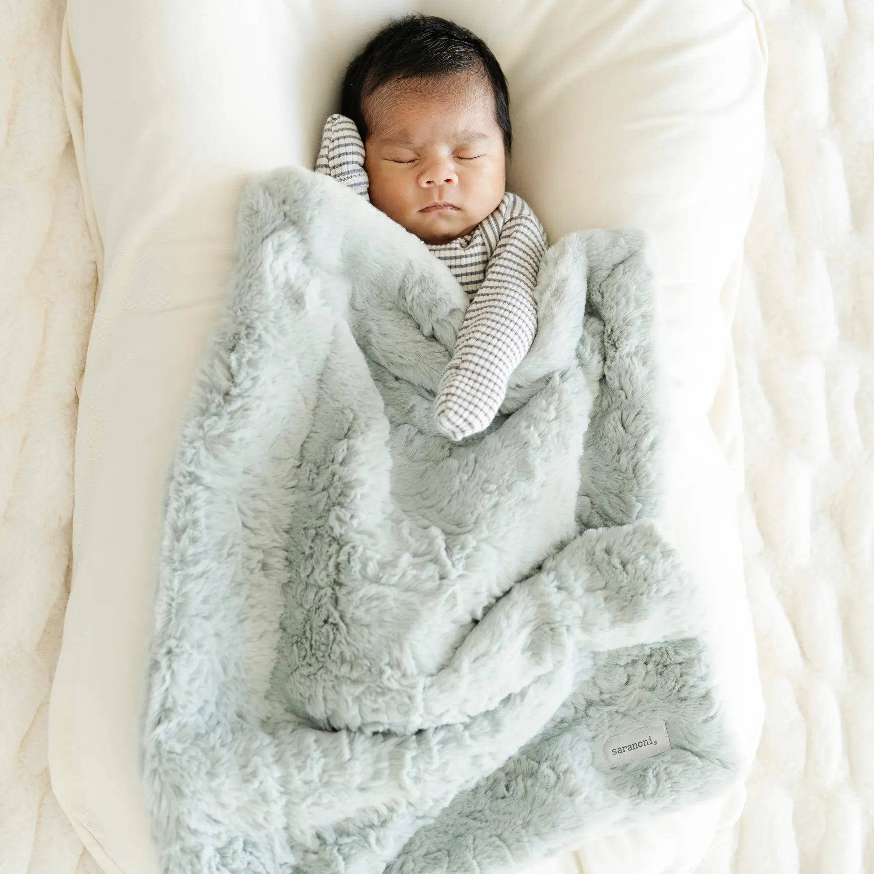 Saranoni Dream Mini Blankets Luxe Textured For Babies Saranoni Everetts Place Boutique 25.00
