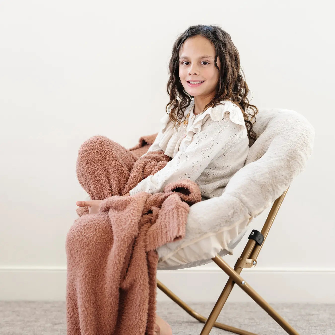 Saranoni Faux Fur Saucer Chair With Removable Cover Saranoni Everetts Place Boutique