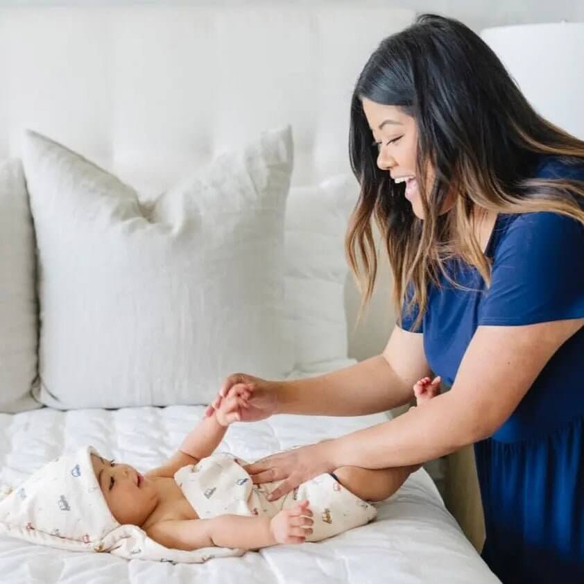 Saranoni Saranoni Hooded Towels Luxury Minky Baby Soft Cozy Deluxe - Everetts Place Boutique - 