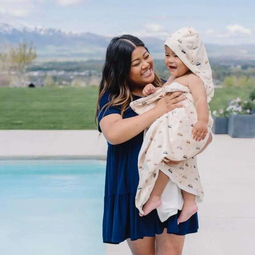 Saranoni Saranoni Hooded Towels Luxury Minky Baby Soft Cozy Deluxe - Everetts Place Boutique - 