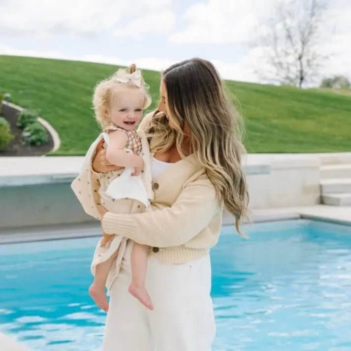 Saranoni Hooded Towels Luxury Minky Baby Soft Cozy Deluxe - Everetts Place Boutique - 