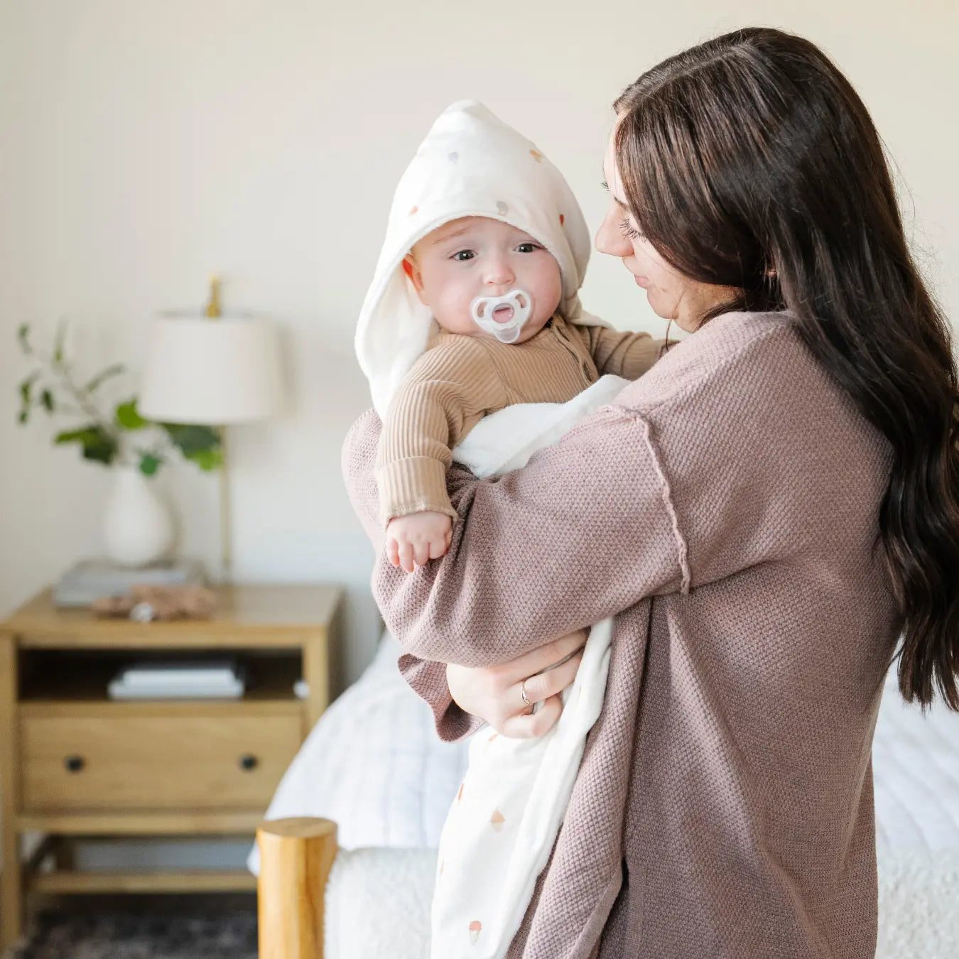 Saranoni Hooded Towels Luxury Minky Baby Soft Cozy Deluxe Saranoni Everetts Place Boutique