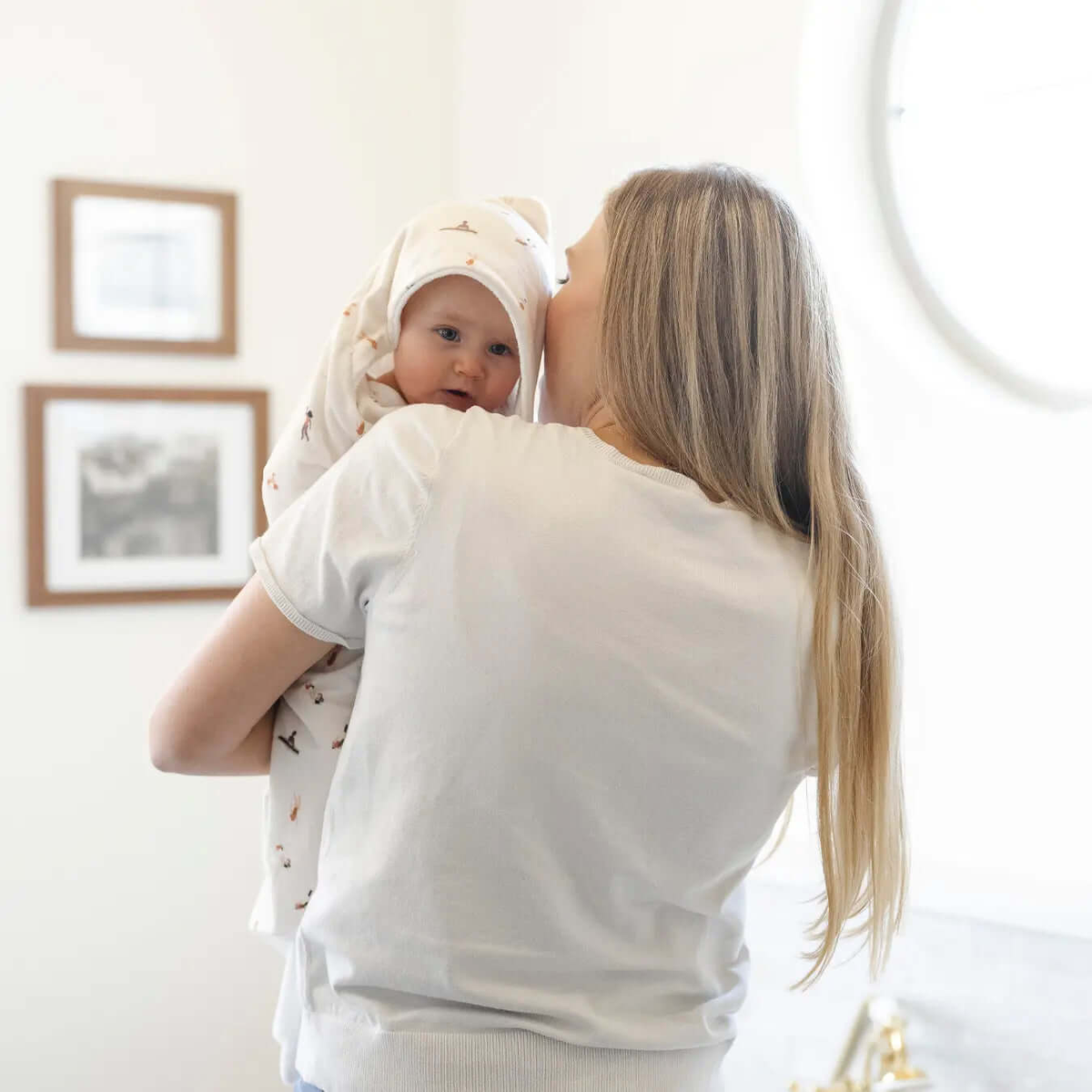 Saranoni Hooded Towels Luxury Minky Baby Soft Cozy Deluxe - Everetts Place Boutique - 