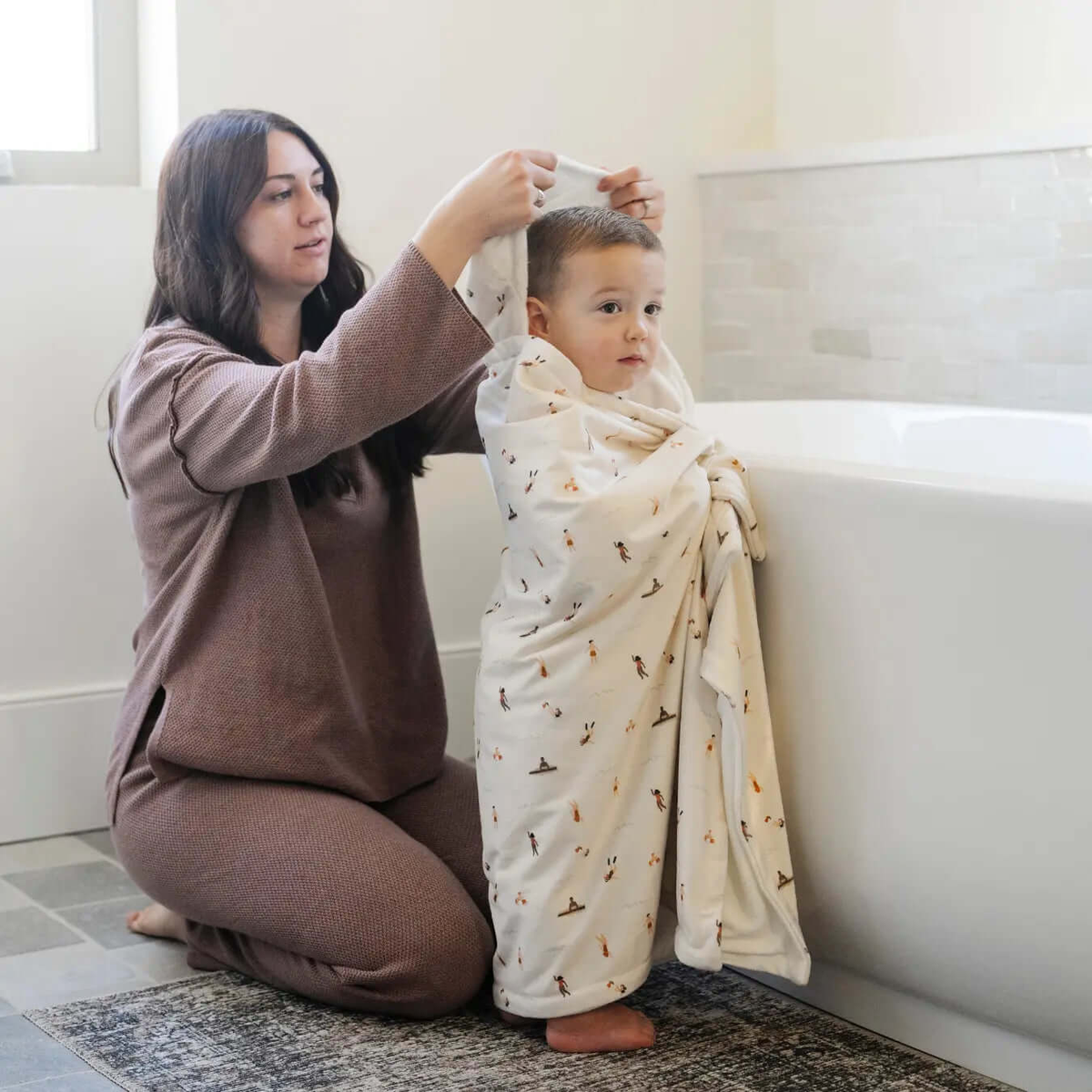 Saranoni Hooded Towels Luxury Minky Baby Soft Cozy Deluxe - Everetts Place Boutique - 