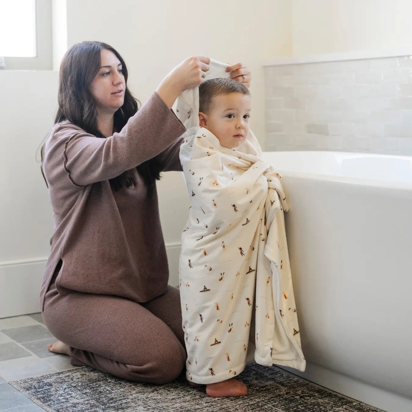Saranoni Hooded Towels Luxury Minky Baby Soft Cozy Deluxe Saranoni Everetts Place Boutique