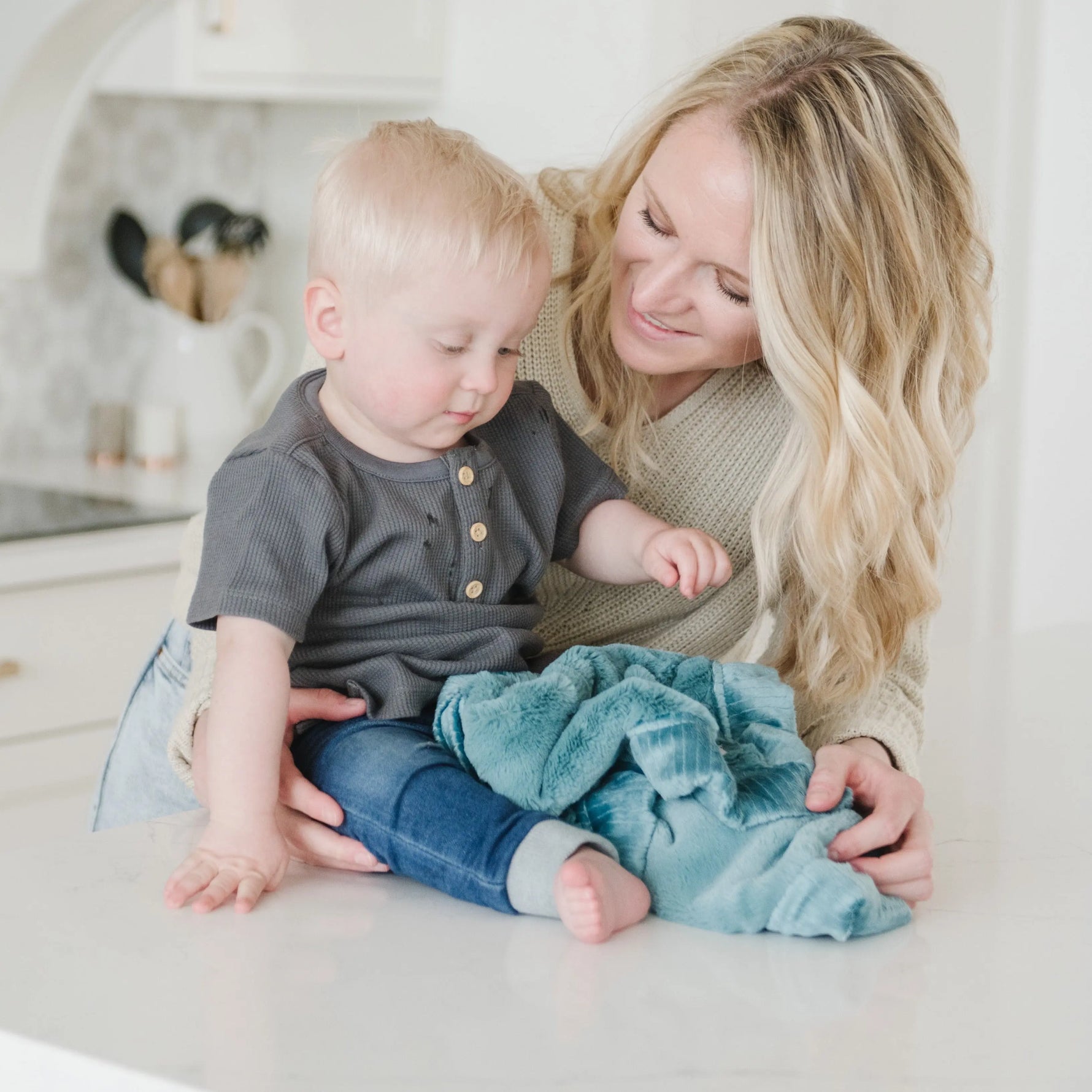 Saranoni Lush Mini Blankets Security Baby Blanket Essential Saranoni Everetts Place Boutique 25.00