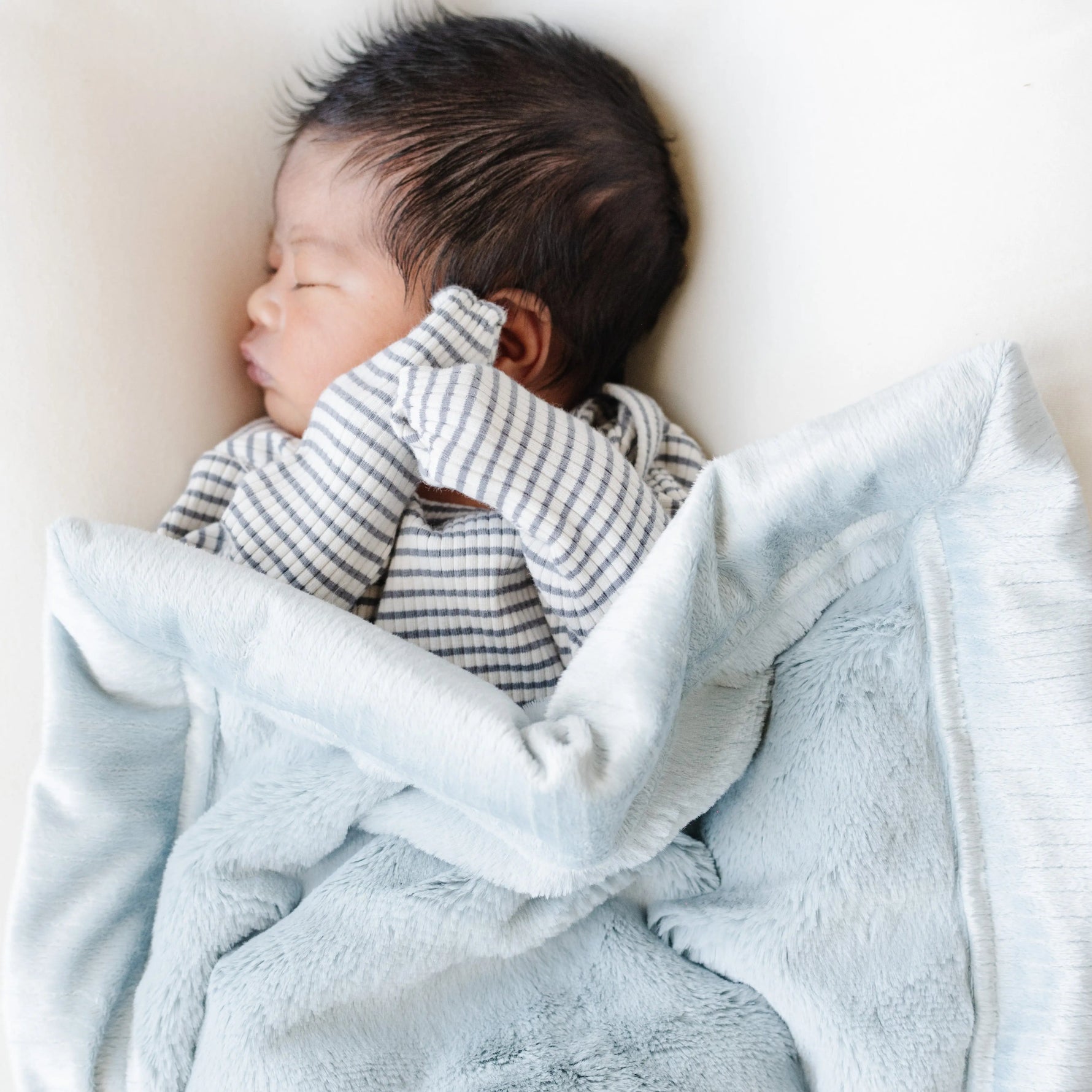 Saranoni Lush Mini Blankets Security Baby Blanket Essential Saranoni Everetts Place Boutique 25.00
