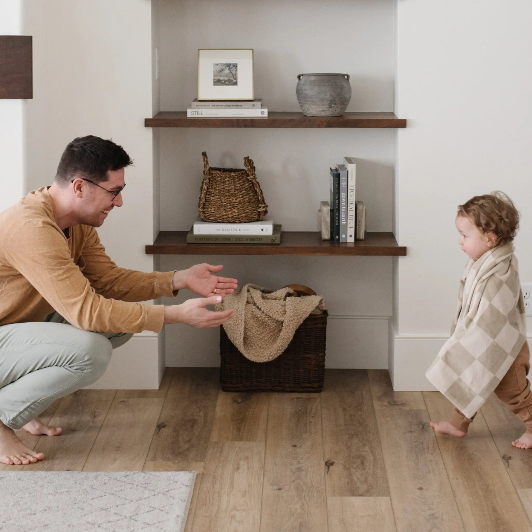 Saranoni Minky Stretch Receiving Blanket Swaddle For Babies Saranoni Everetts Place Boutique 32.00